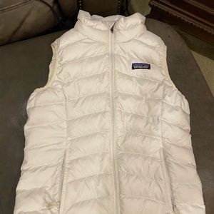 Girl’s down insulated vest